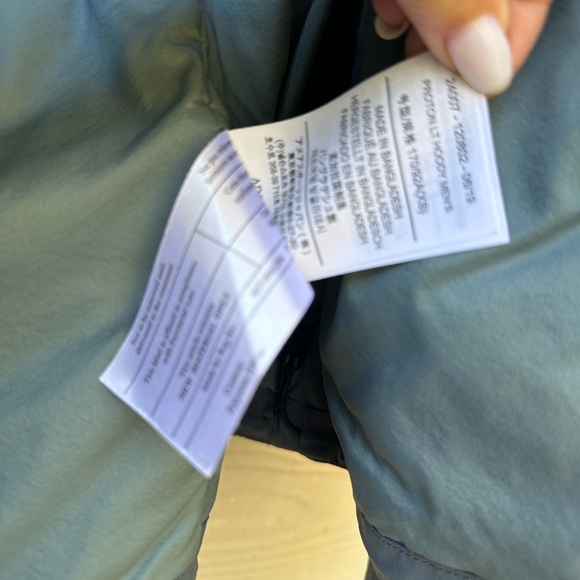 Arc'teryx Proton LT Hoody - Picture 14 of 16